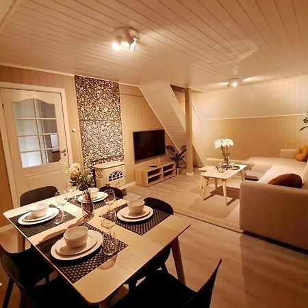 Beautiful 3-Bedroom Apartment Near City Center Stavanger Kültér fotó