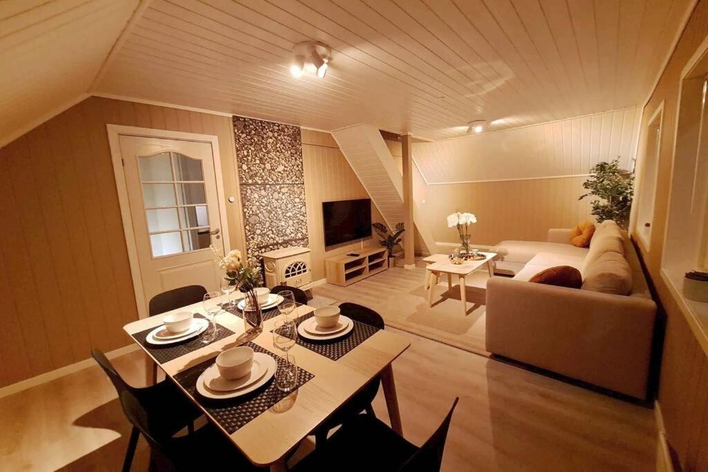 Beautiful 3-Bedroom Apartment Near City Center Stavanger Kültér fotó